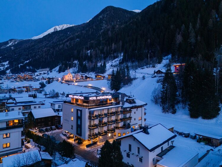 Hotel Alpenkoenigin Drohne Schnee Panorama - Hotel See Paznauntal